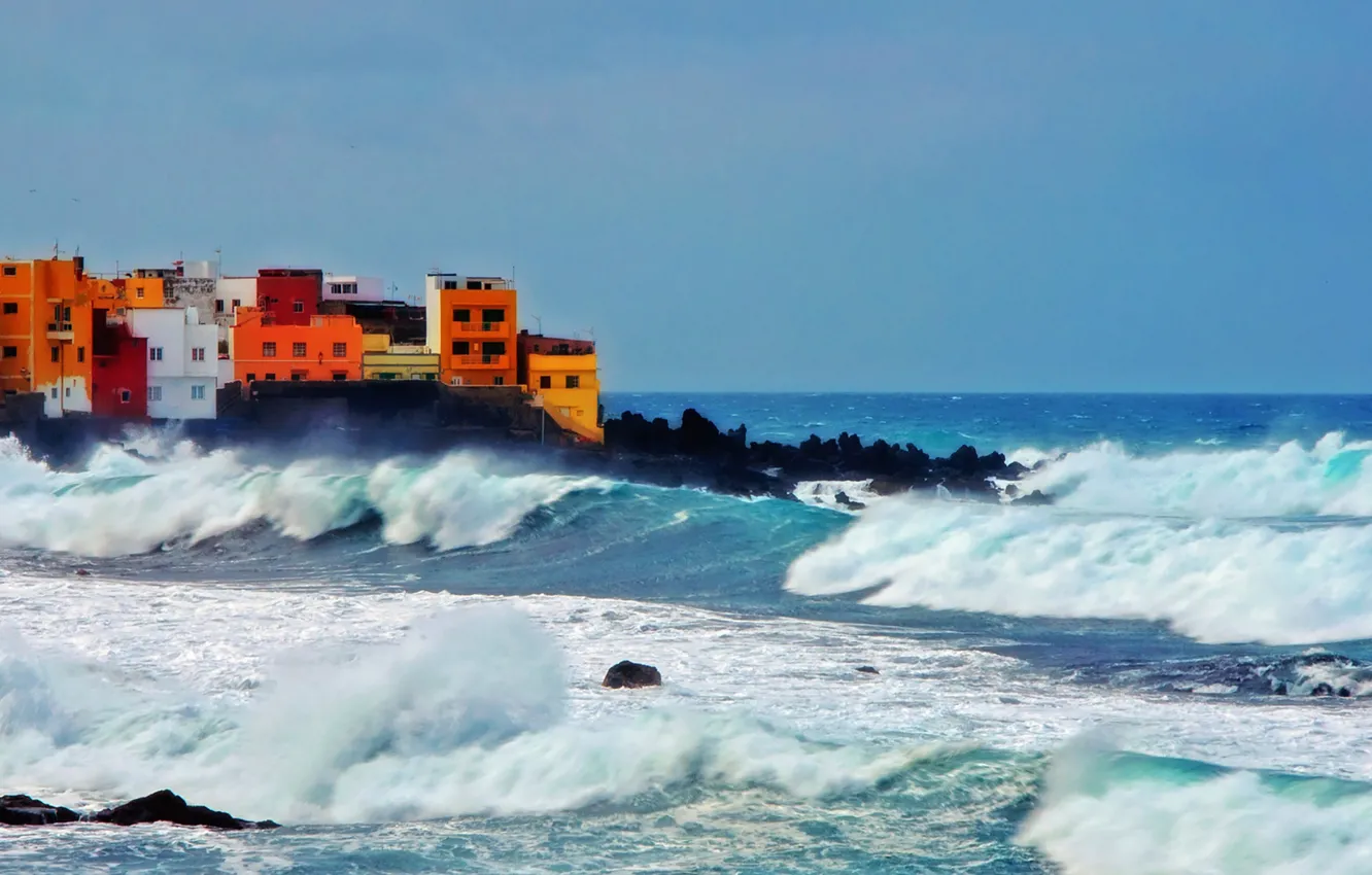 Фото обои waves, sea, ocean, rocks, village, troubled sea, storm is coming