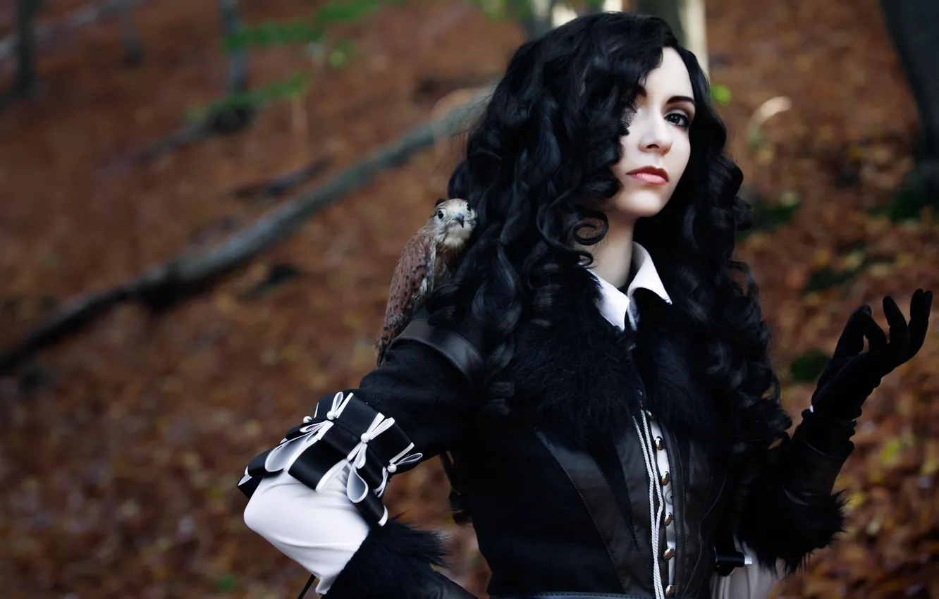 Фото обои взгляд, девушка, костюм, черные волосы, косплей, The Witcher 3, Yennefer, Йеннифэр