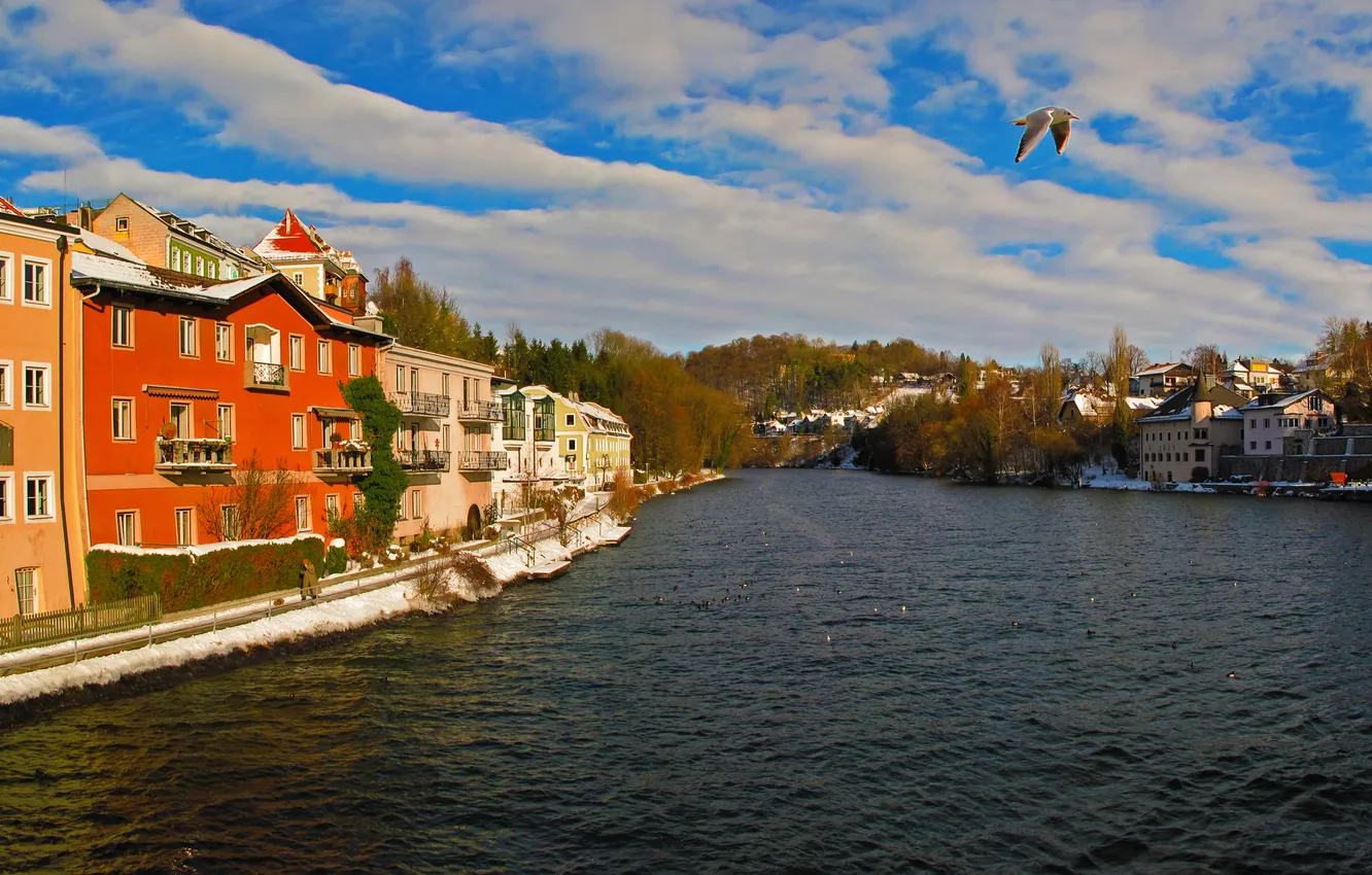 Фото обои небо, город, река, фото, дома, Австрия, Gmunden