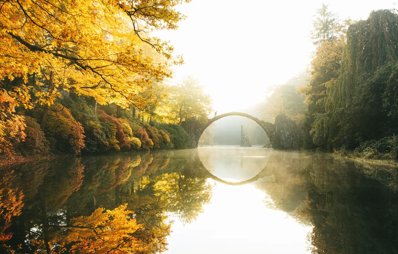 Фото обои осень, мост, река, человек, Германия, дымка