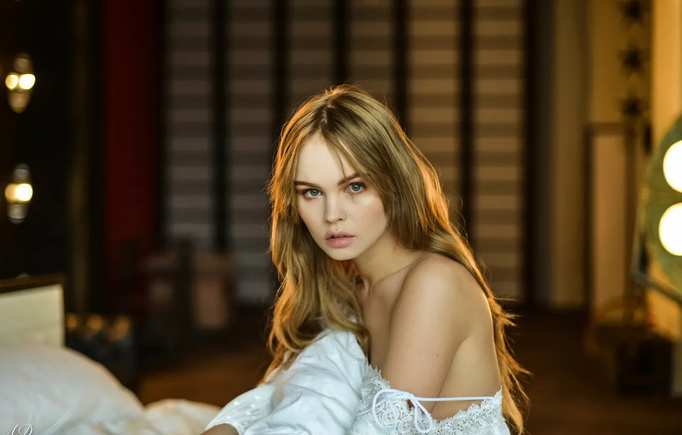 Фото обои girl, woman, beautiful, model, interior, cute, Anastasia Shcheglova