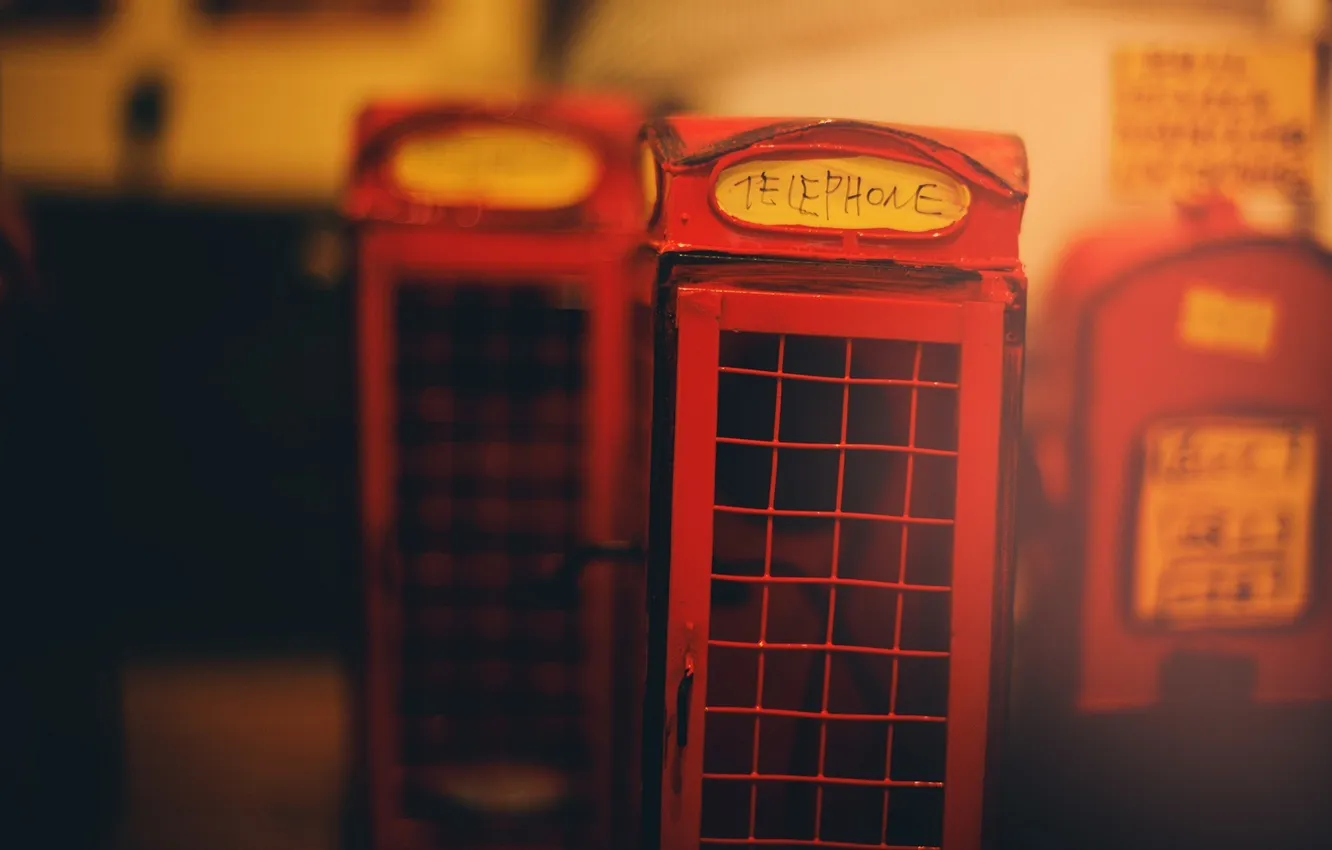 Фото обои надпись, дверь, красные, телефонные будки