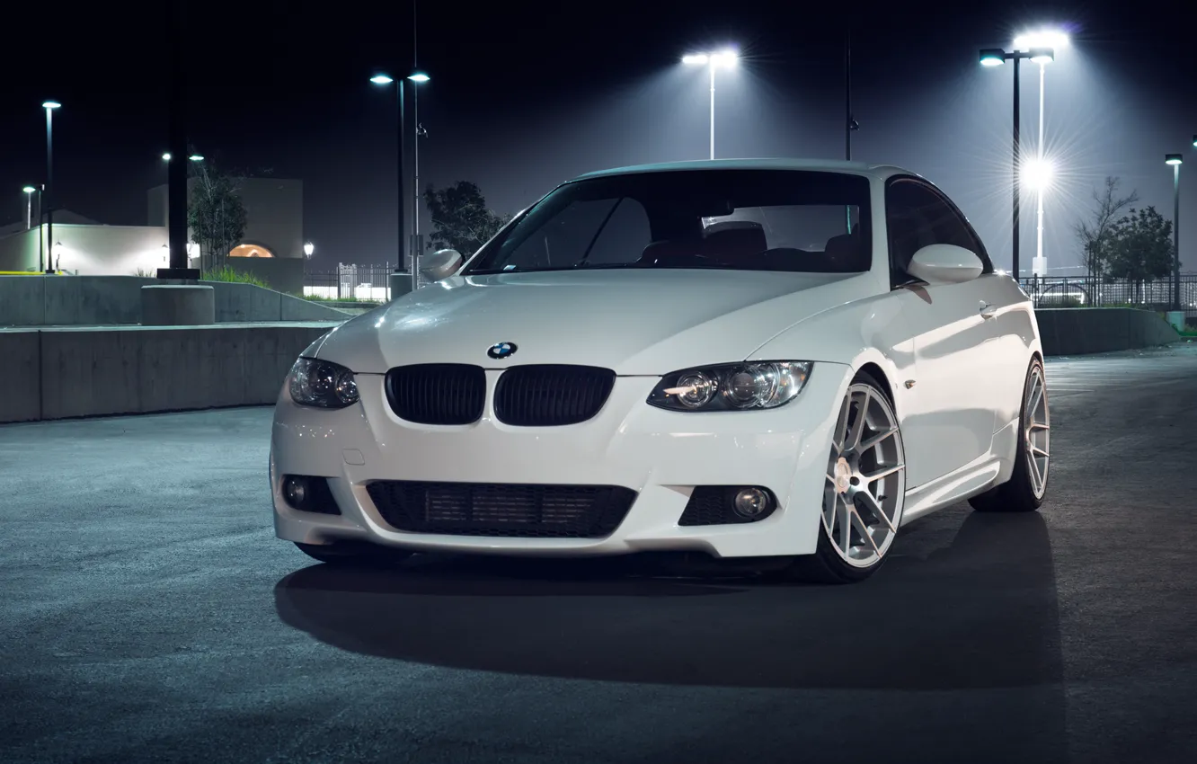 Фото обои белый, ночь, бмв, BMW, перед, white, 335i, E93