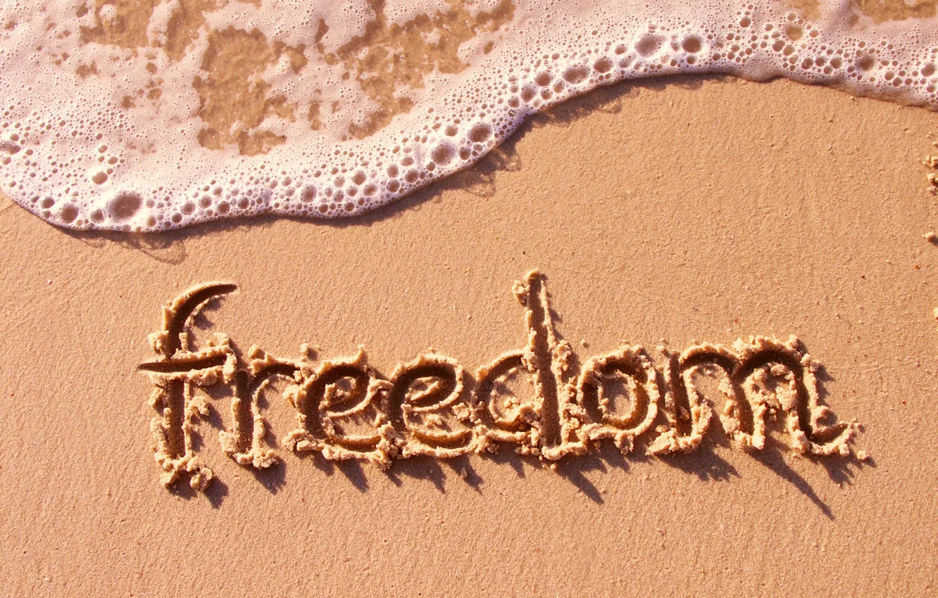 Фото обои песок, море, пляж, свобода, настроение, надпись, волна, freedom