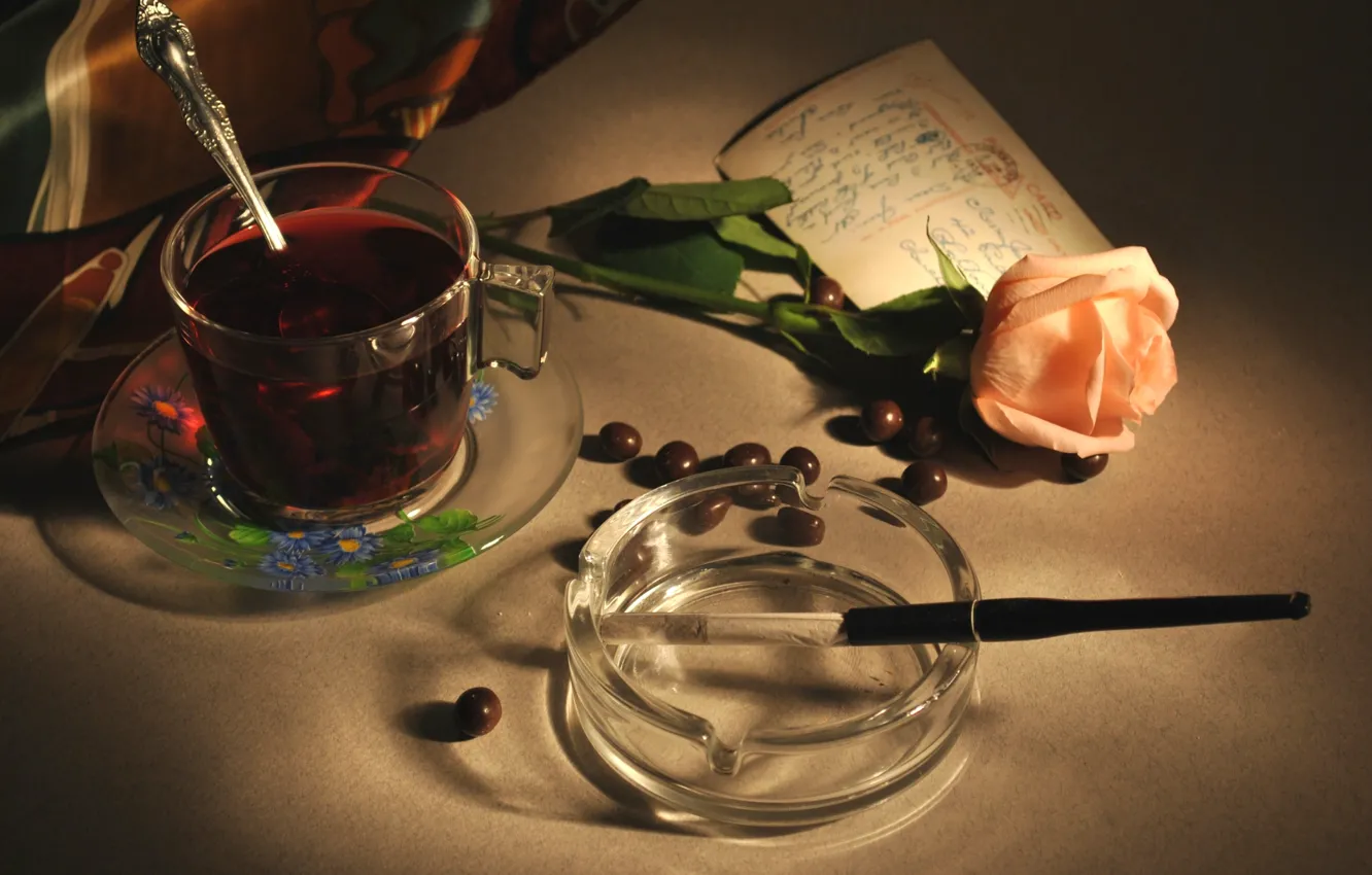 Фото обои чай, роза, сигарета, мундштук, пепельница, винтаж, открытка