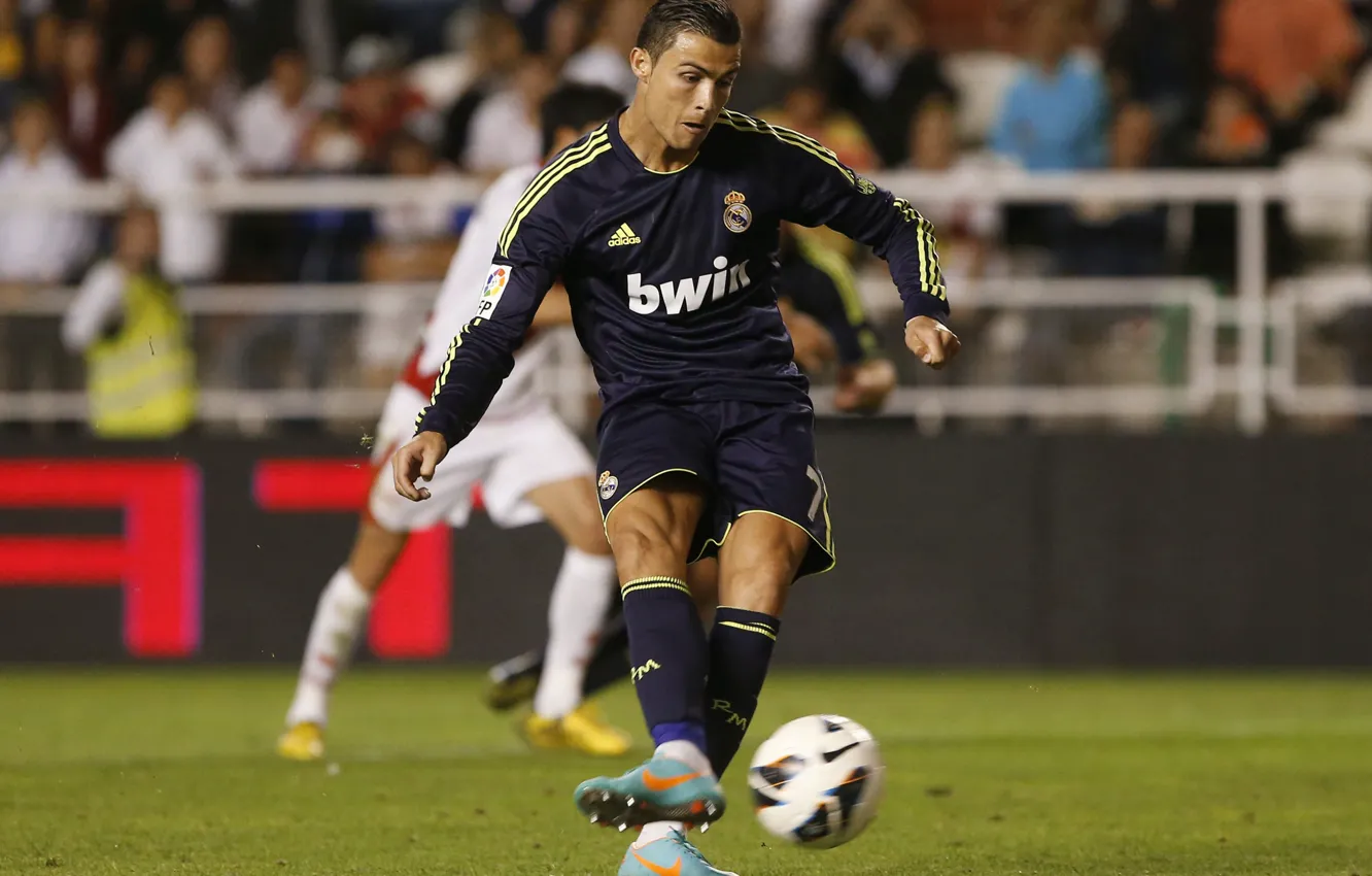 Фото обои удар, Роналду, CR7, Real Madrid, Ronaldo, CriRo, 2012-13