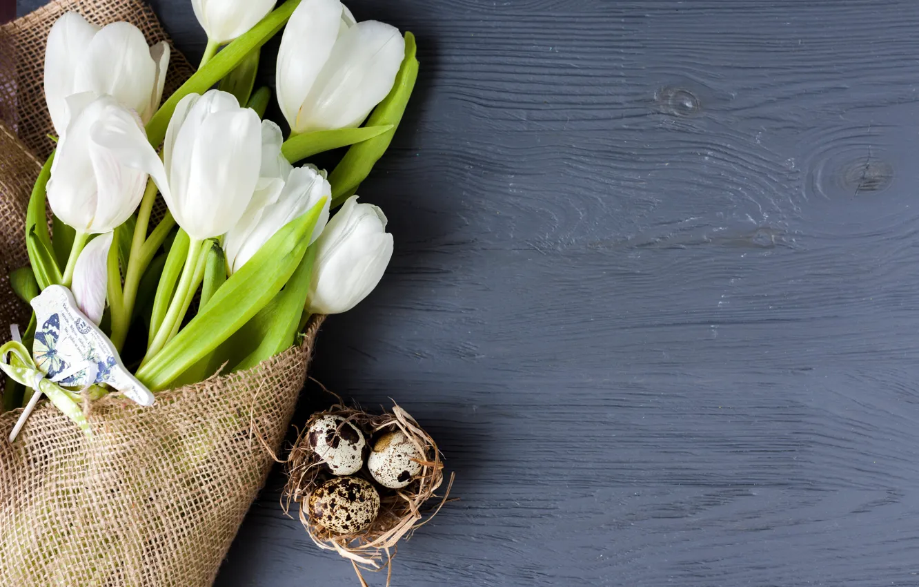 Фото обои праздник, весна, Пасха, тюльпаны, white, wood, flowers, tulips