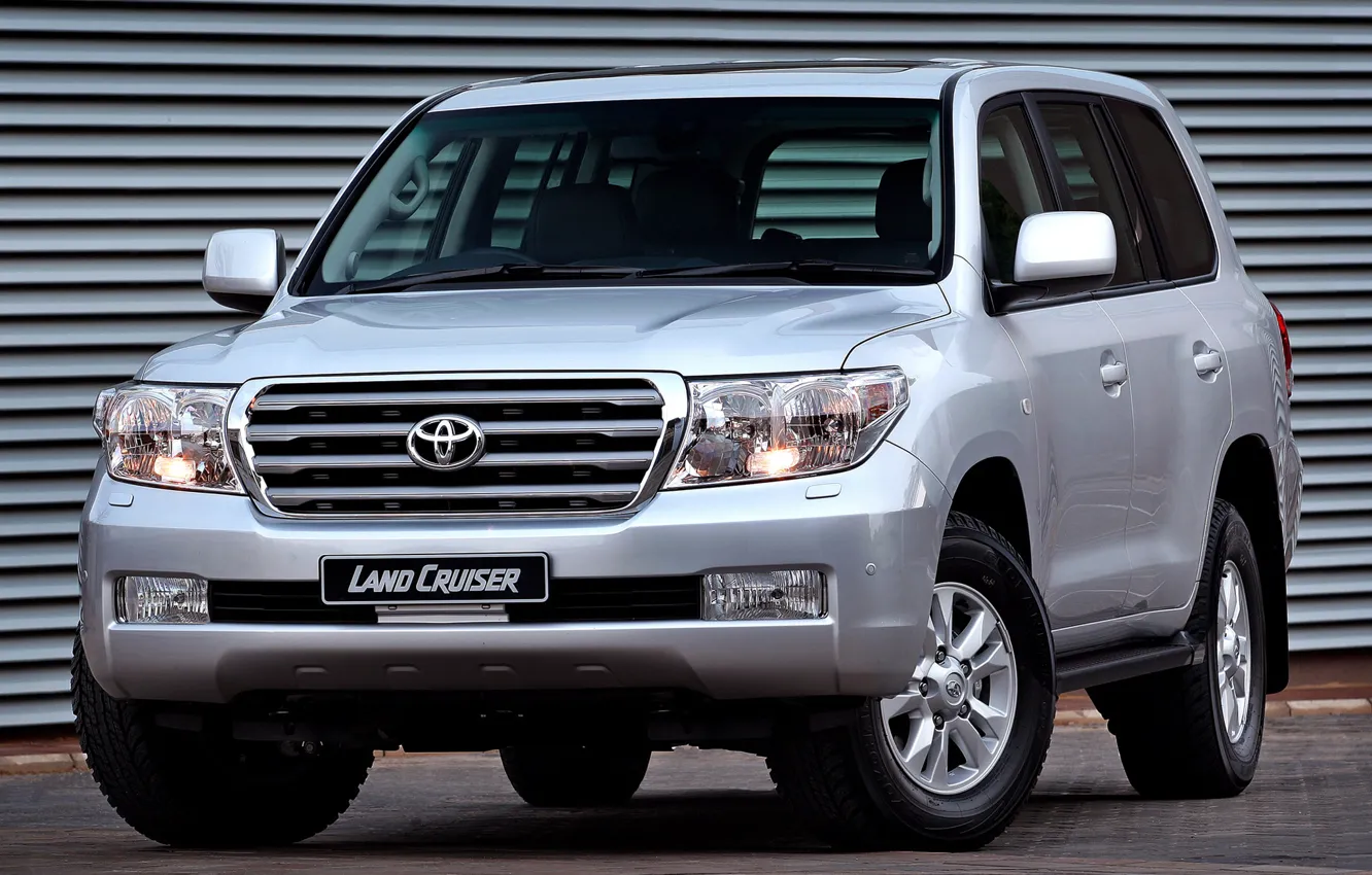 Toyota Land Cruiser 200