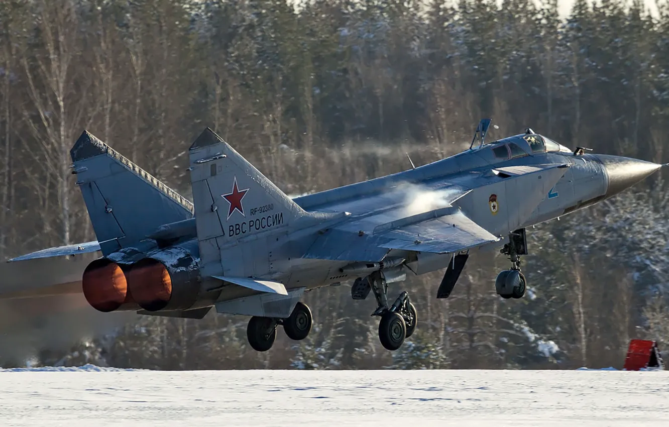 Фото обои МиГ-31, дальнего радиуса действия, ОКБ МиГ, всепогодный истребитель-перехватчик, российский двухместный сверхзвуковой высотный