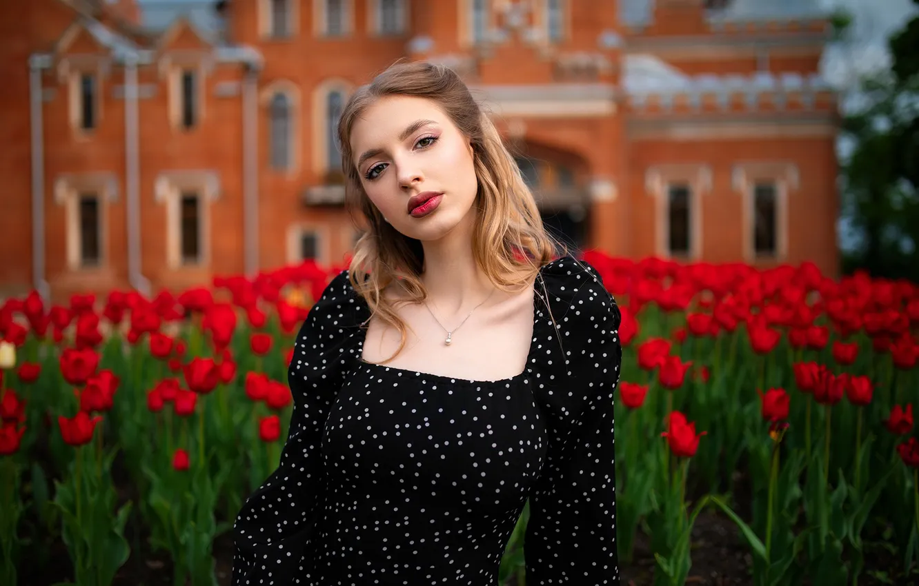 Фото обои девушка, милая, модель, Цветы, Обои, Здание, Портрет, шатенка
