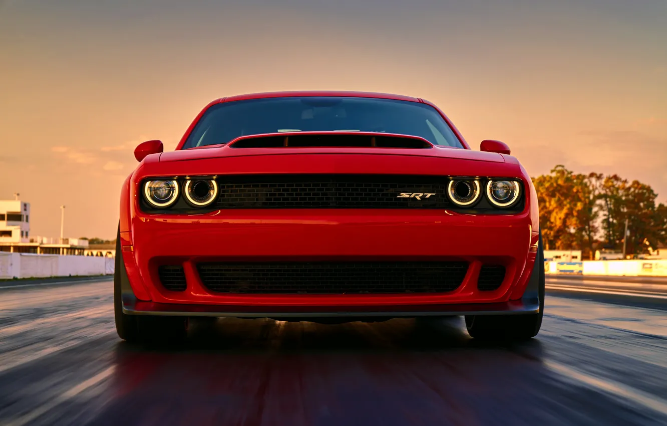 Фото обои красный, Dodge, Challenger, вид спереди, масл кар, Dodge Challenger SRT Demon