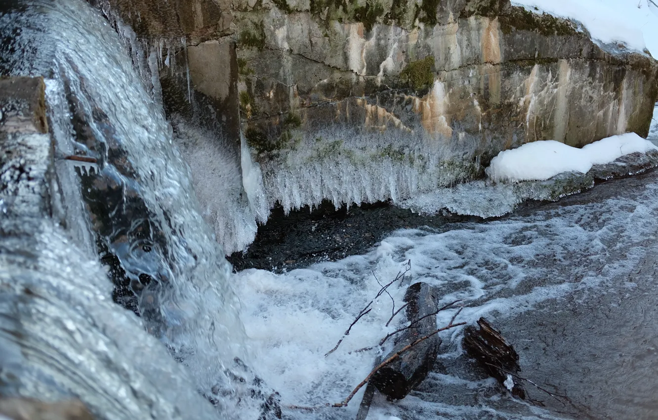 Фото обои лед, вода, брызги, течение, водопад, сосульки, зимой