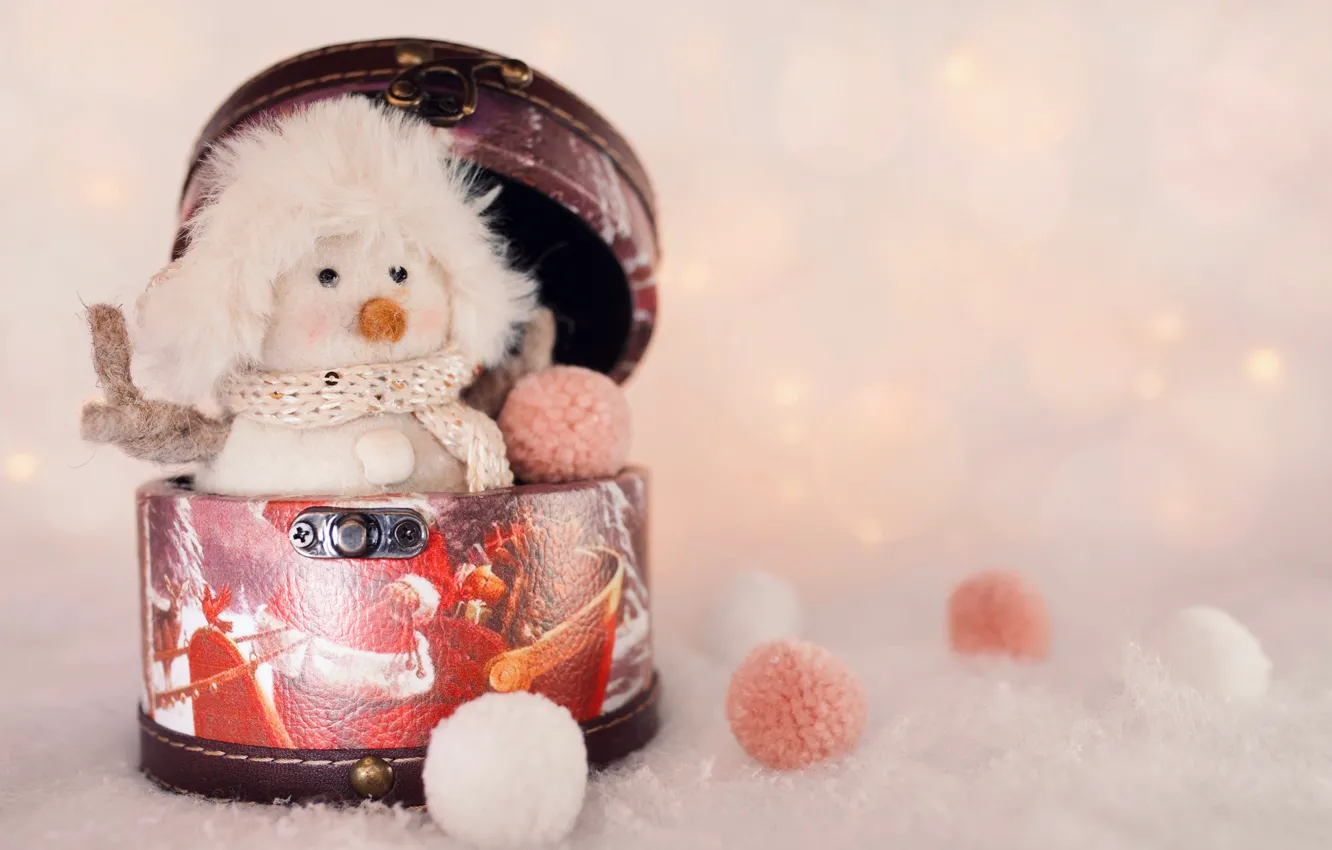 Фото обои зима, шарики, снег, праздник, коробка, игрушка, Рождество, Новый год