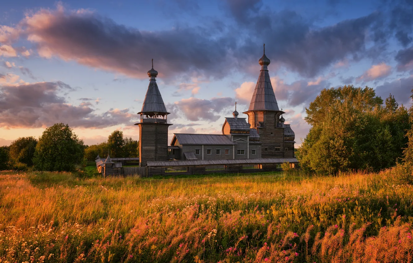 Фото обои поле, осень, облака, свет, деревья, луг, церковь, храм