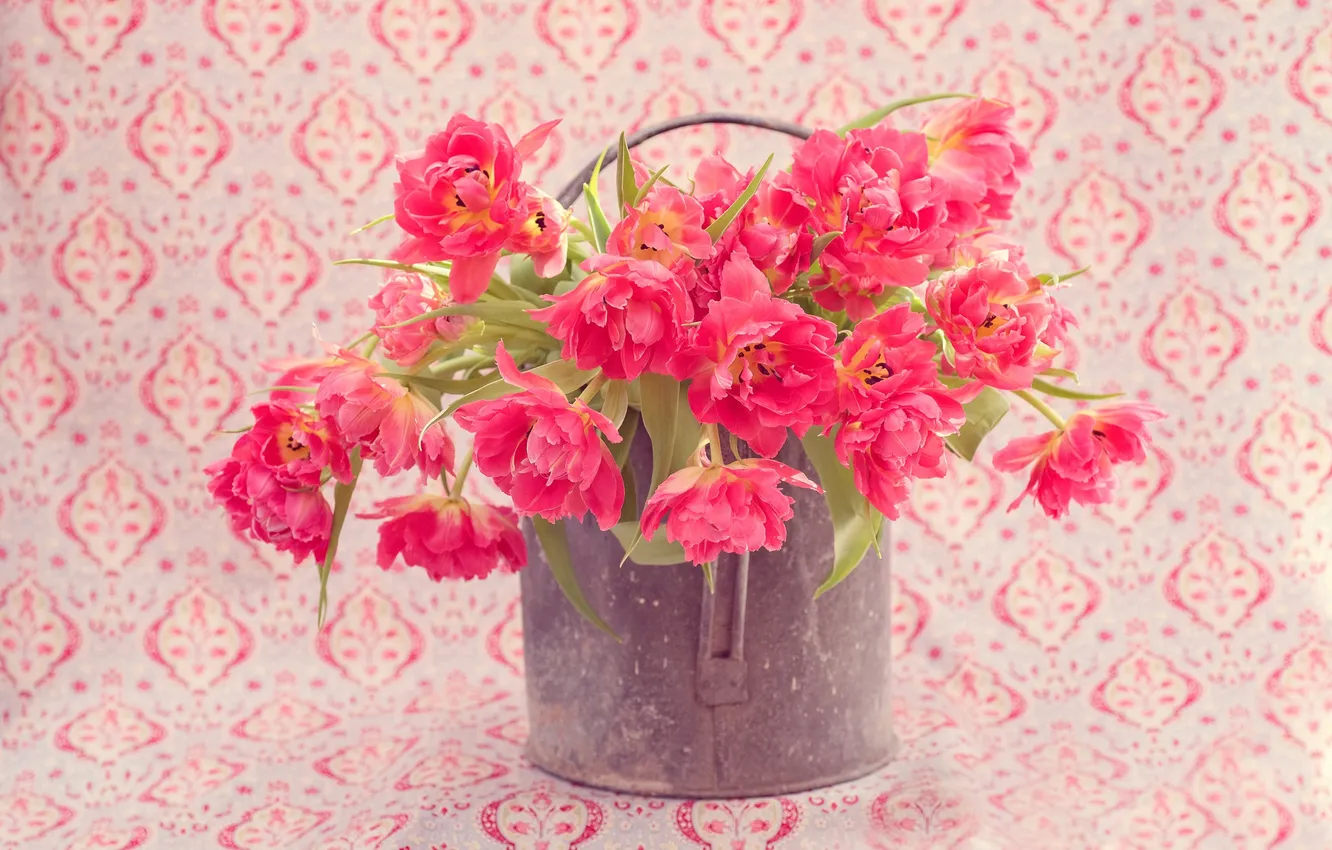 Фото обои фон, букет, тюльпаны, лейка