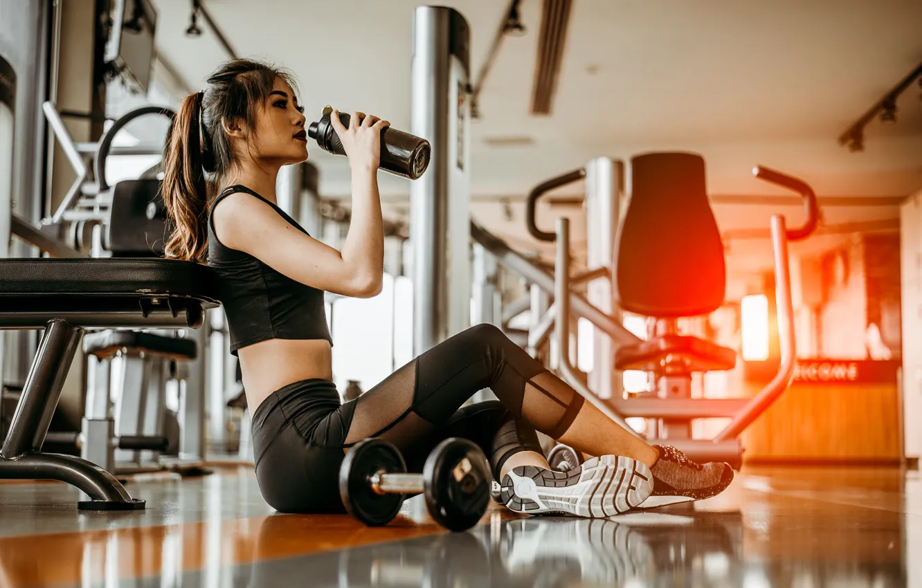 Фото обои girl, food, energy, exercise, female, fitness, gym, healthy