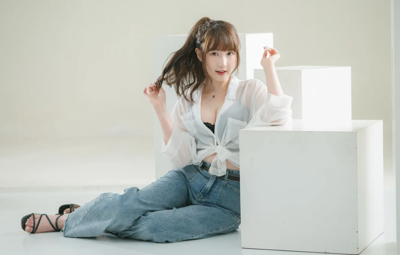 Фото обои девушка, поза, азиатка