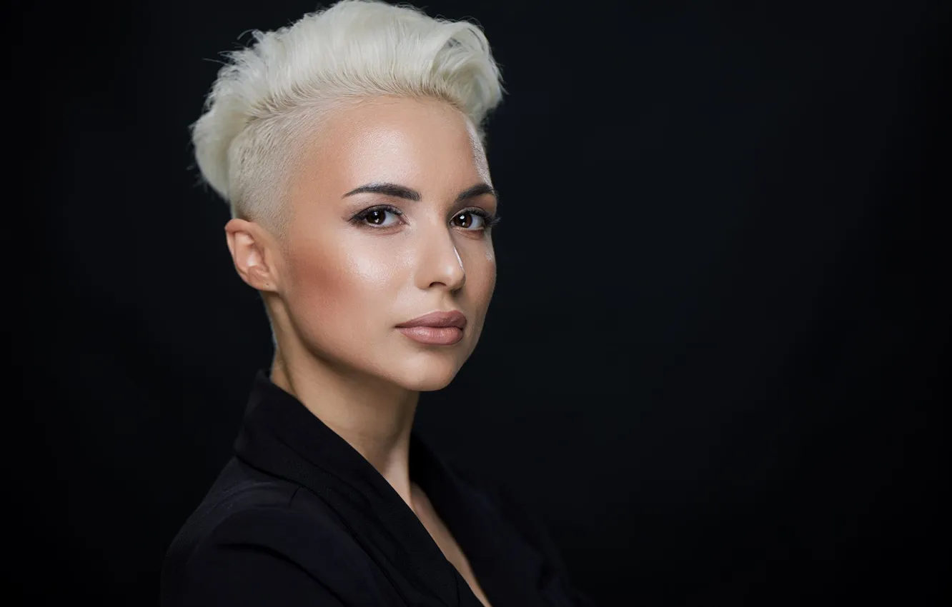  Обои girl, beautiful, short hair, model, sweet, blonde, portrait на ...