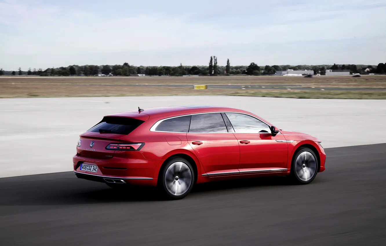 Фото обои красный, скорость, Volkswagen, универсал, Shooting Brake, R-Line, 2020, Arteon