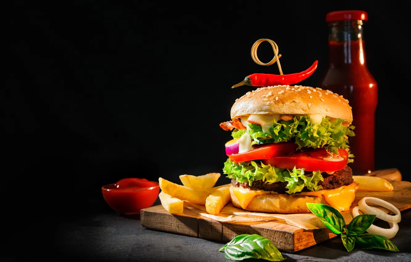 Фото обои еда, гамбургер, кетчуп, картофель фри, разделочная доска