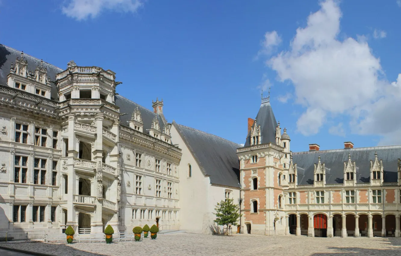 Фото обои замок, Франция, дворец, Блуа, Royal Chateau of Blois, the Loire Valley, a journey through France