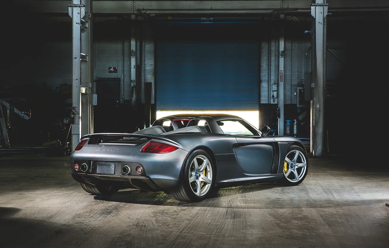 Фото обои Porsche, Porsche Carrera GT, rear view