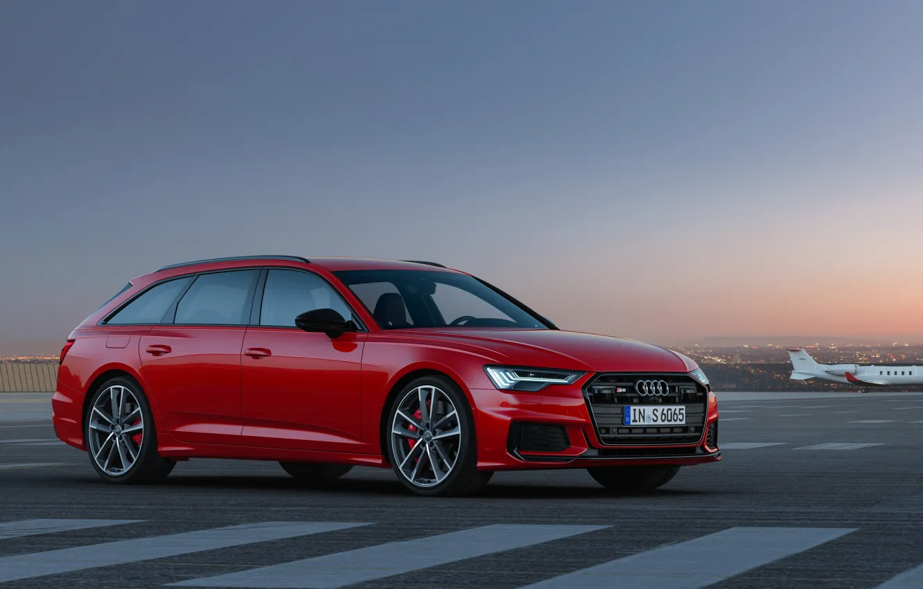 Фото обои красный, Audi, разметка, аэродром, универсал, 2019, A6 Avant, S6 Avant
