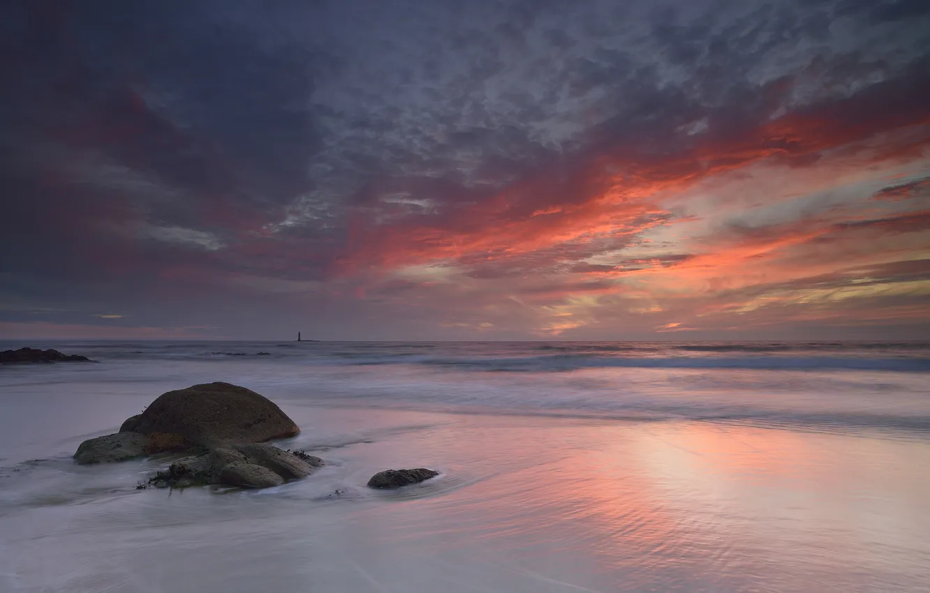 Фото обои песок, море, пляж, пейзаж, рассвет, камень