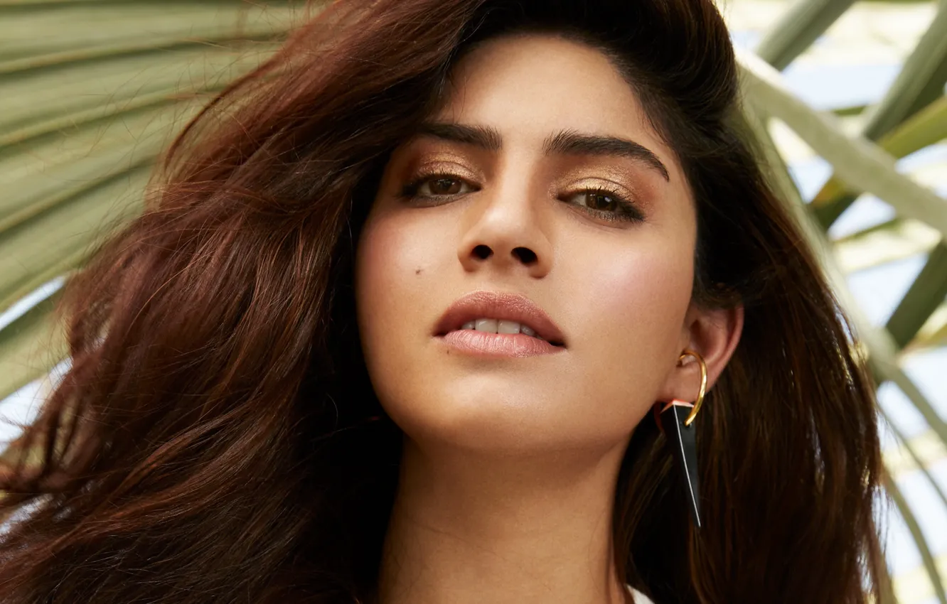 Фото обои girl, hot, sexy, eyes, smile, beautiful, figure, model