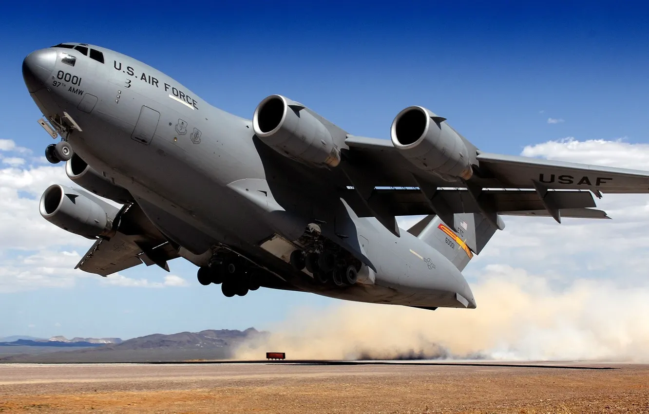 Фото обои самолет, взлет, Военный, транспортник, C-17 Globemaster