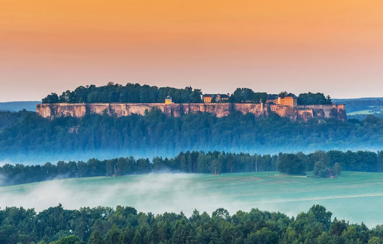 Фото обои горы, Германия, дымка, Крепость Кёнигштайн