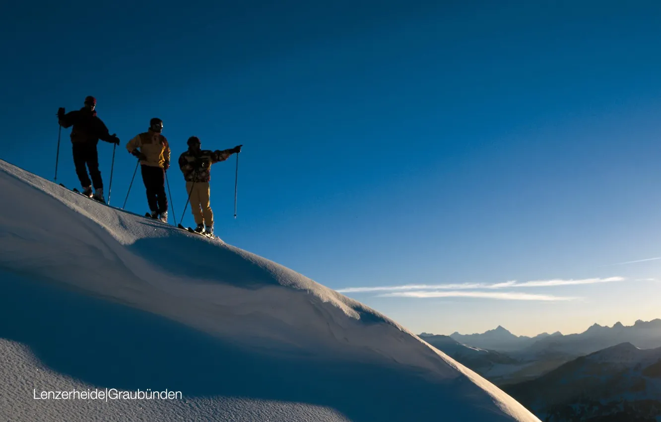 Фото обои снег, горы, Лыжники