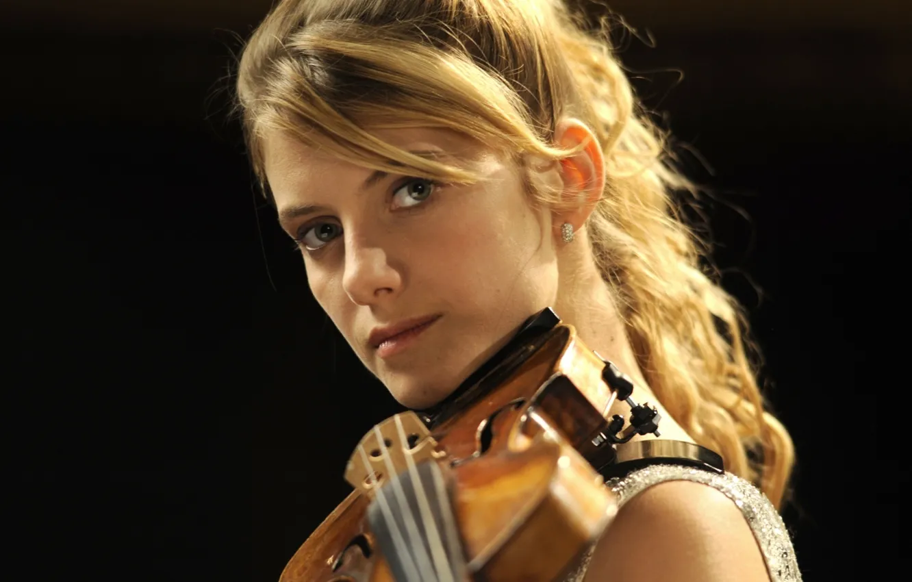 Фото обои скрипка, актриса, violin, actress, Мелани Лоран, Melanie Laurent