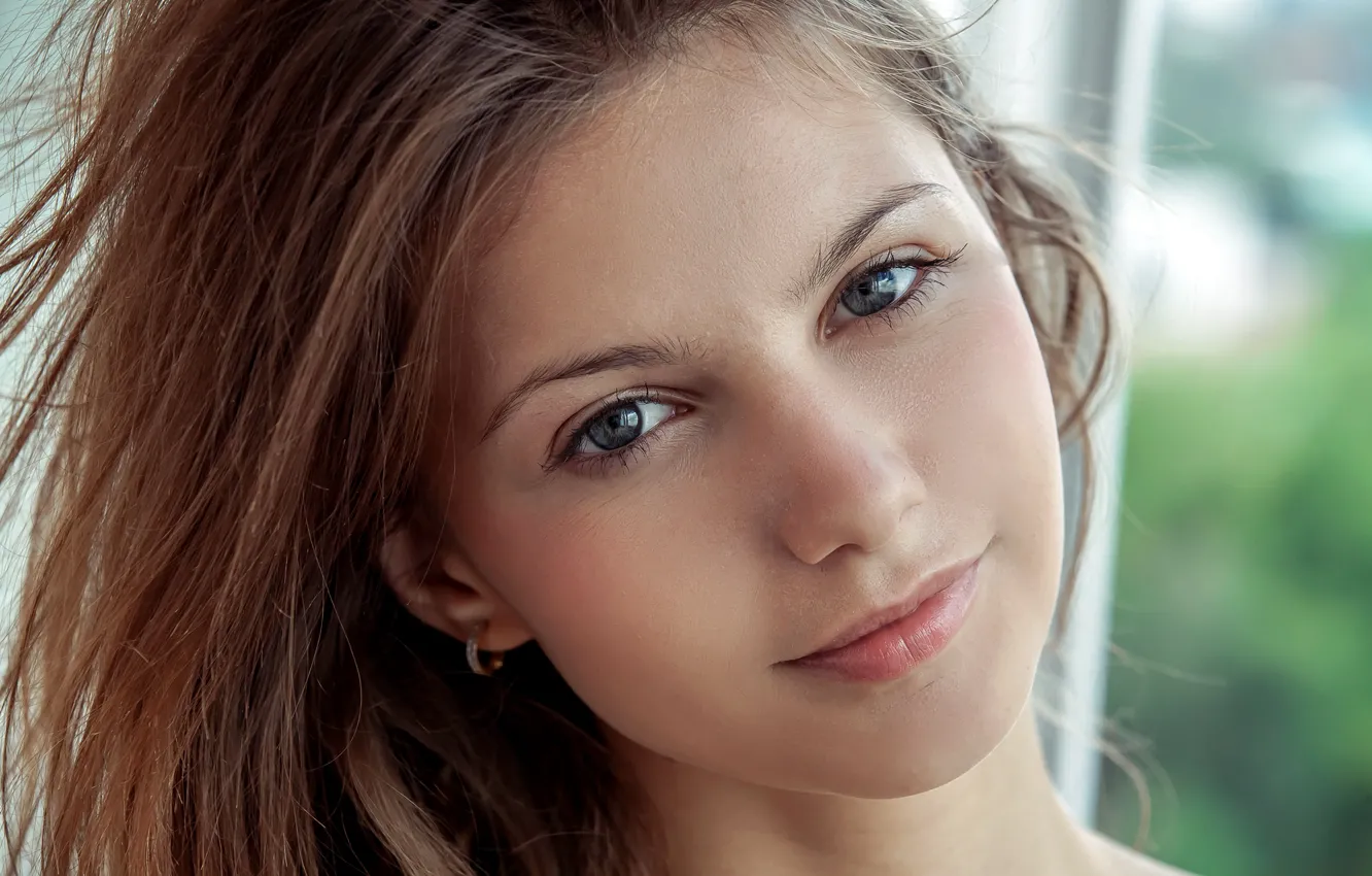 Фото обои girl, brown hair, photo, model, lips, face, brunette, portrait