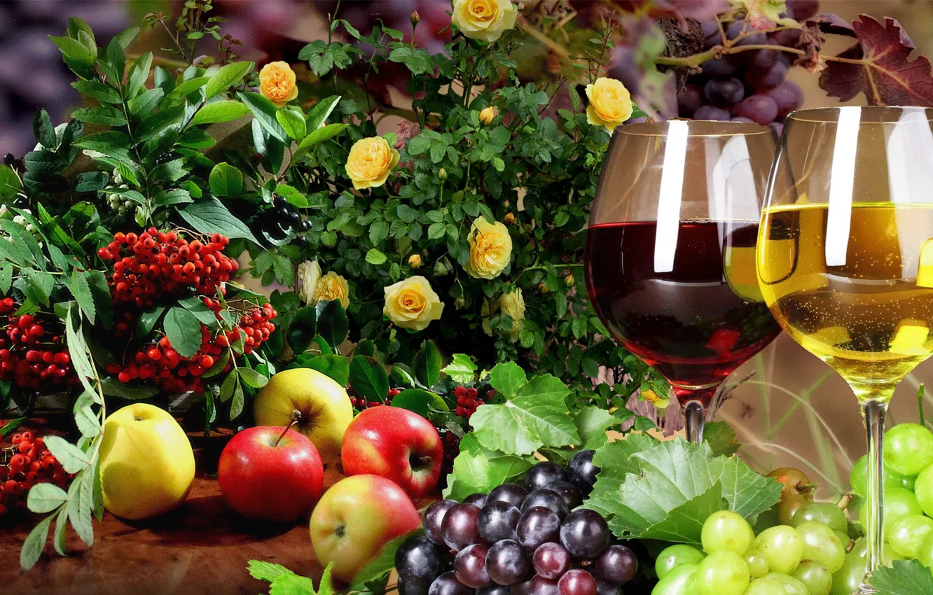Фото обои яблоки, розы, бокалы, виноград, фрукты, натюрморт, Рябина