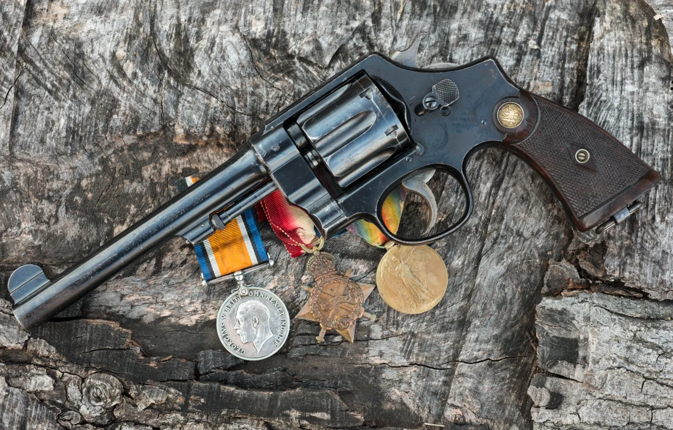 Фото обои оружие, револьвер, медали, Smith and Wesson