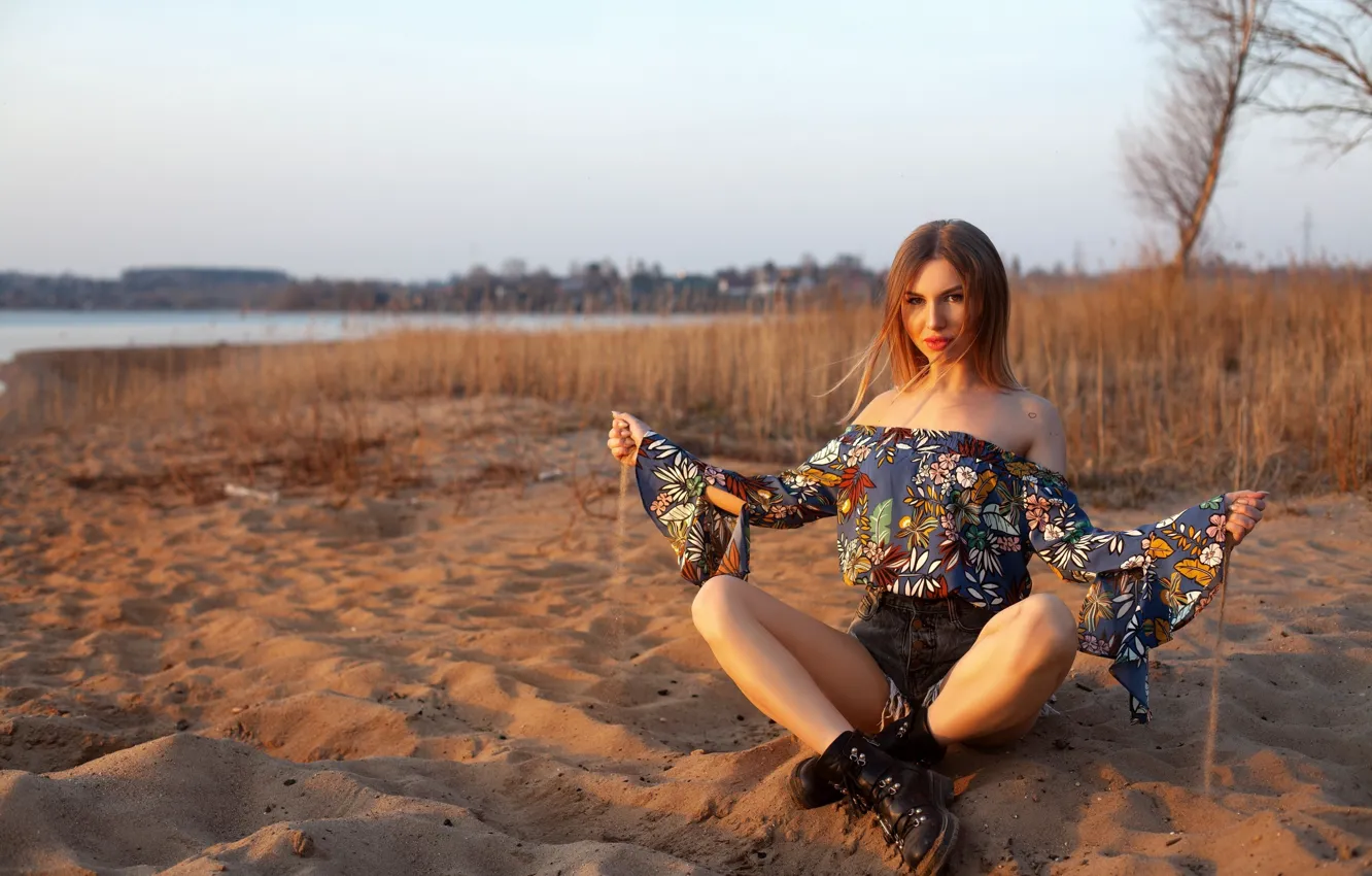Фото обои blouse, sky, nature, lake, model, tattoo, women, brunette