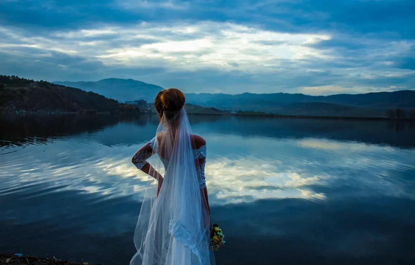 Фото обои небо, девушка, озеро, свадьба