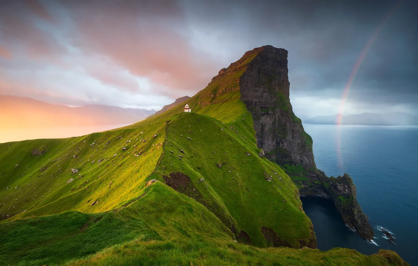 Фото обои свет, океан, маяк, радуга, Фарерские острова