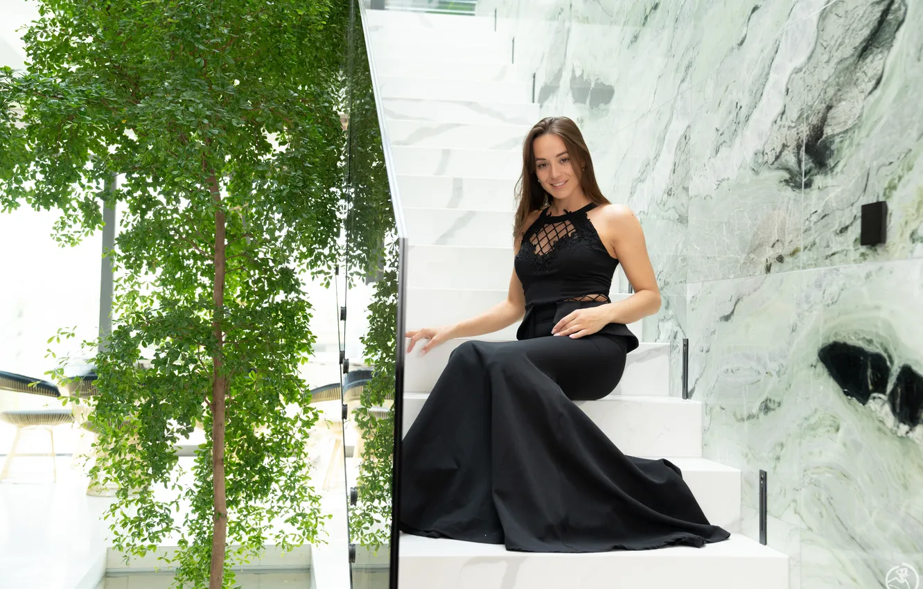 Фото обои girl, dress, beautiful, pretty, cute, stairs