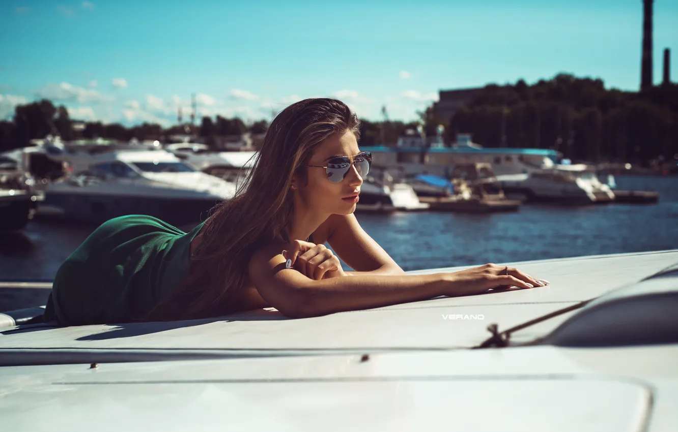 Фото обои Девушка, яхта, очки, Daria Shy, Nikolas Verano