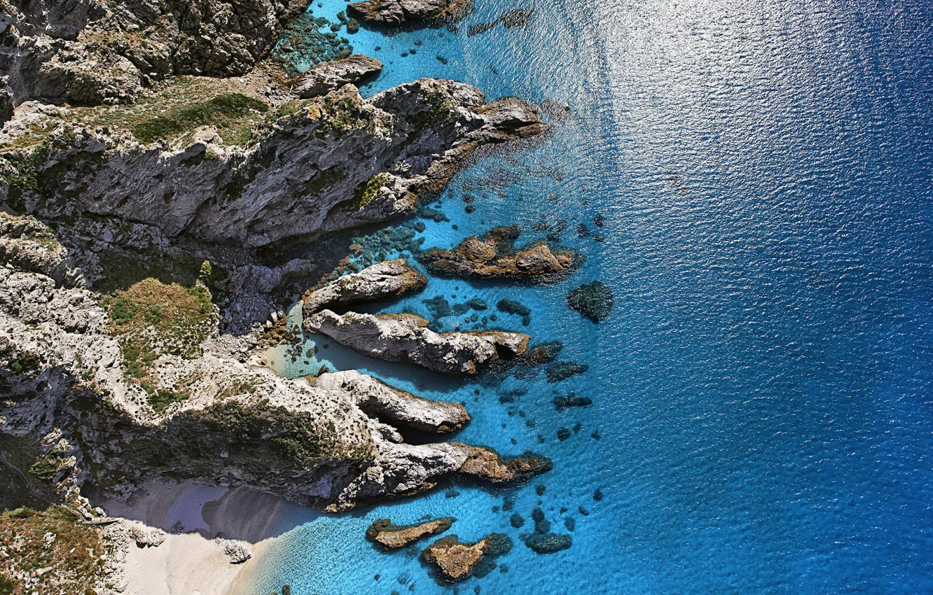 Фото обои море, камни, скалы, побережье, Италия, солнечно, Italy, вид сверху