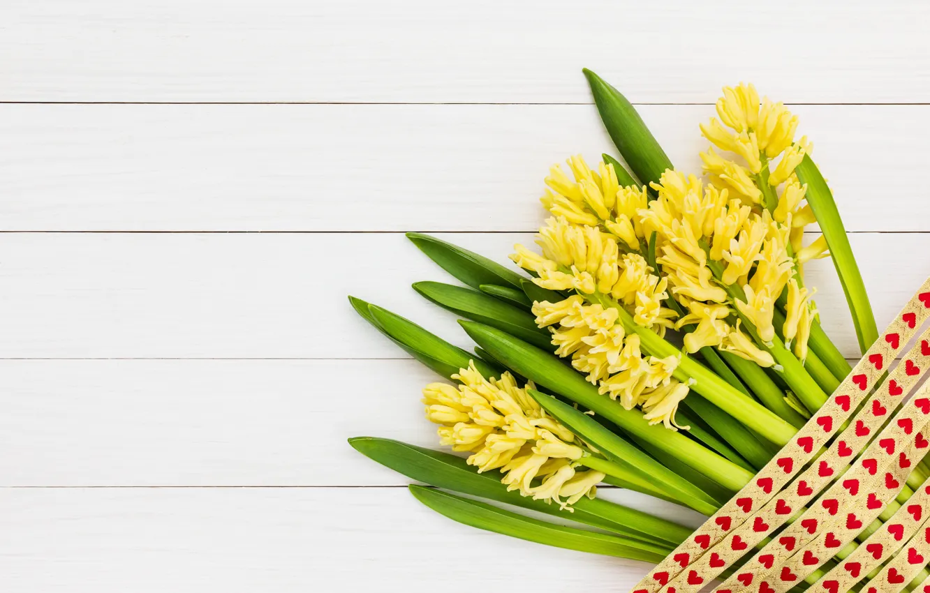 Фото обои цветы, букет, желтые, yellow, wood, flowers, spring, гиацинты