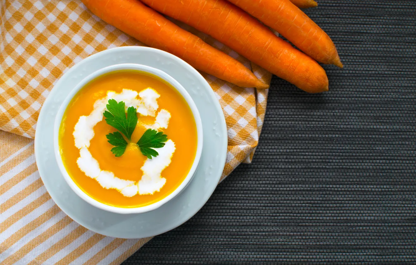 Фото обои зелень, морковь, сметана, суп пюре, Первое блюдо
