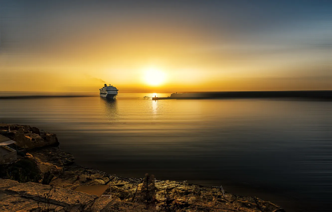 Фото обои море, закат, берег, корабль