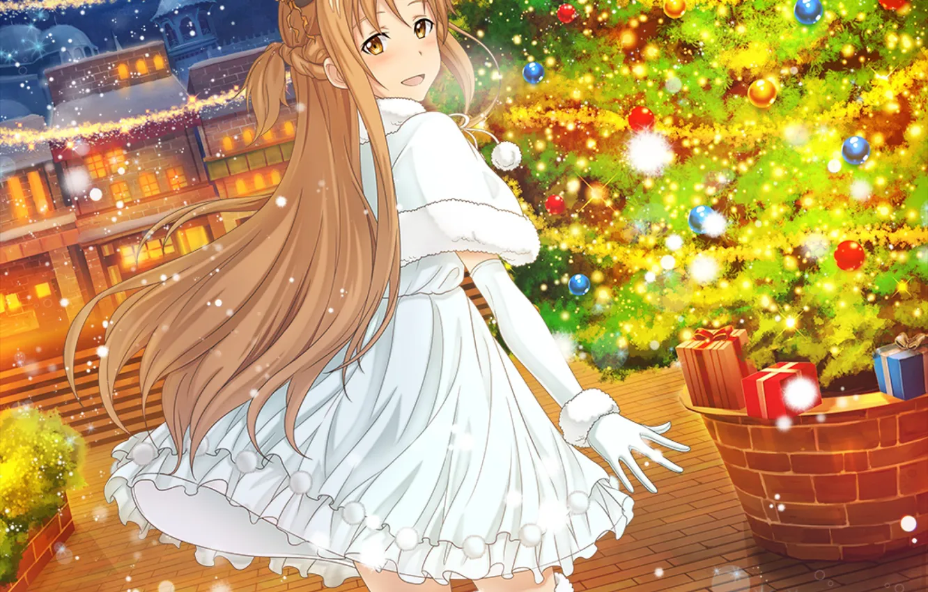 Фото обои белое платье, длинные волосы, свет в окнах, новогодняя ёлка, вечерний город, Yuuki Asuna, Sword Art …