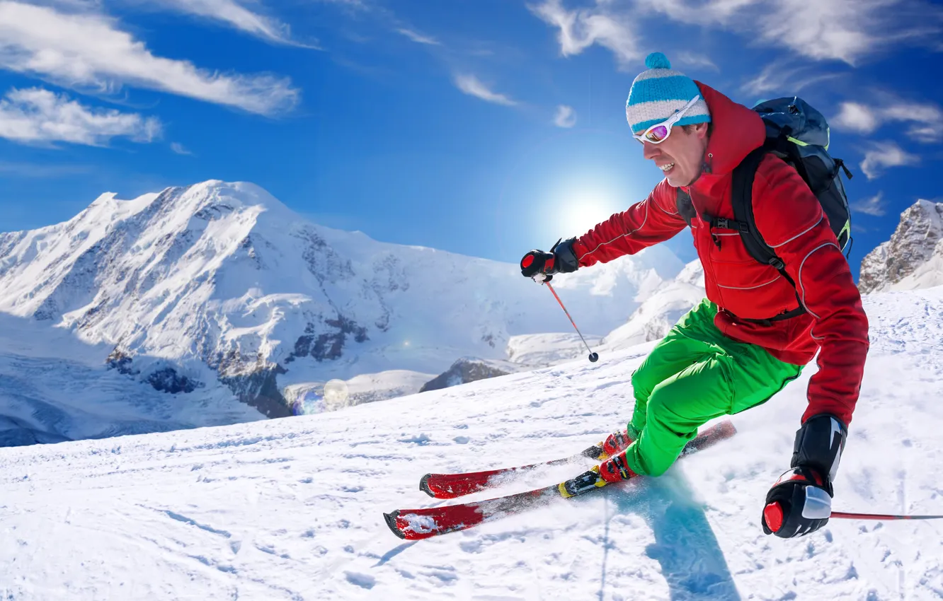Фото обои зима, небо, солнце, снег, горы, спуск, спорт, шапка