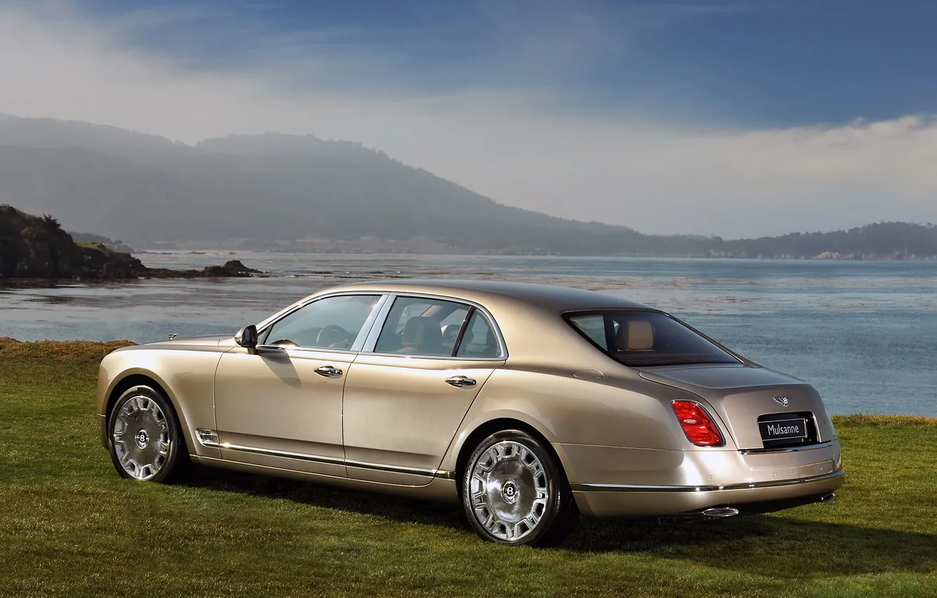 Фото обои авто, трава, океан, Bentley mulsanne