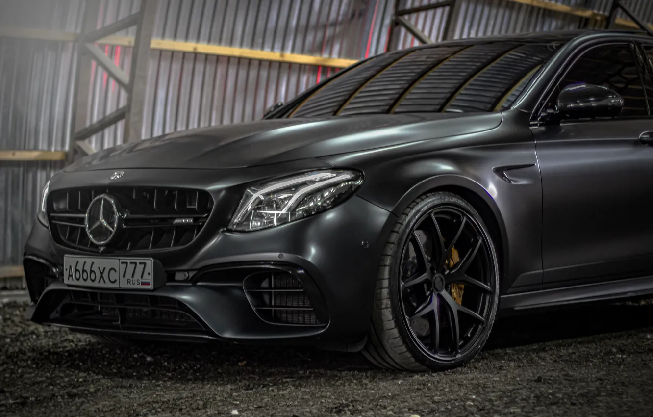 Mercedes e63 far