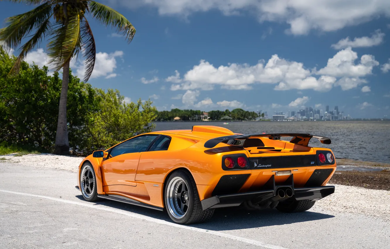Фото обои Lamborghini, supercar, Diablo, legend, Lamborghini Diablo GT